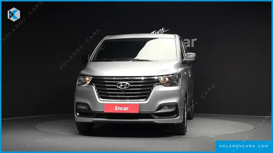HYUNDAI STAREX VAN 5-SEATER