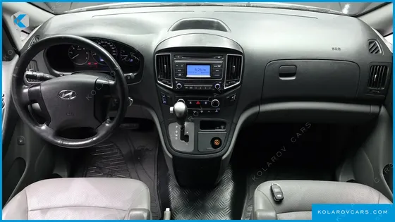 HYUNDAI STAREX VAN 5-SEATER