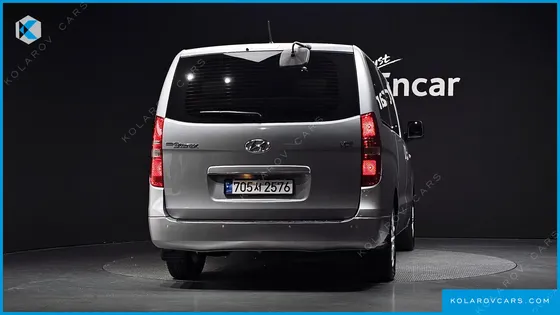 HYUNDAI STAREX WAGON 12-SEATER