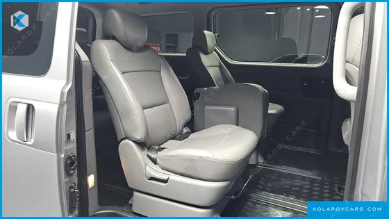 HYUNDAI STAREX WAGON 12-SEATER