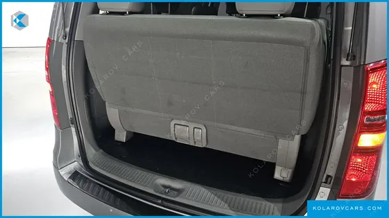 HYUNDAI STAREX WAGON 12-SEATER