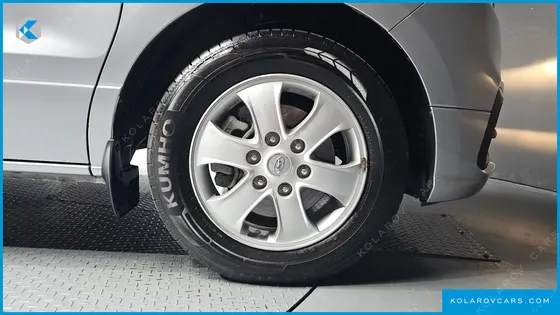 HYUNDAI STAREX WAGON 12-SEATER