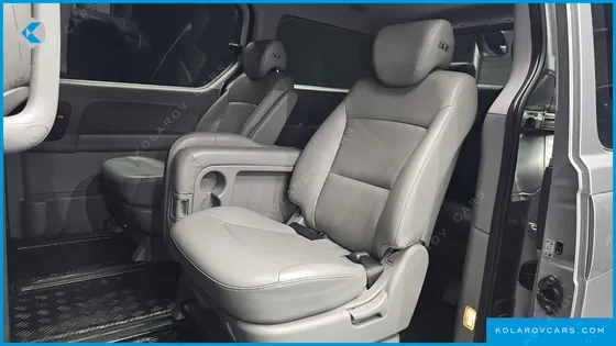HYUNDAI STAREX WAGON 12-SEATER