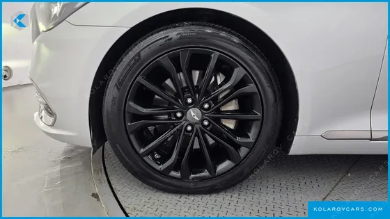 HYUNDAI GENESIS G330 PREMIUM AWD