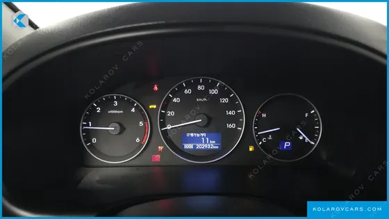 HYUNDAI STAREX WAGON 12-SEATER