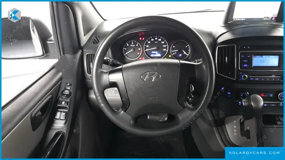HYUNDAI STAREX WAGON 12-SEATER