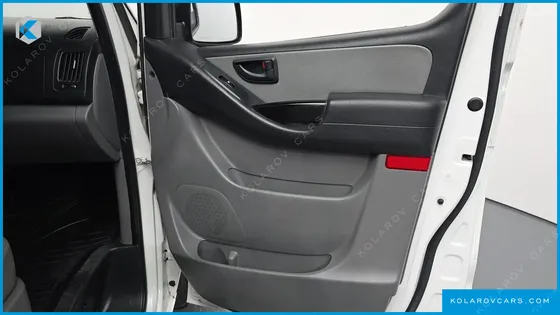 HYUNDAI STAREX WAGON 12-SEATER