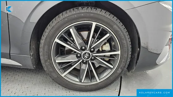 HYUNDAI GRANDEUR 3.3