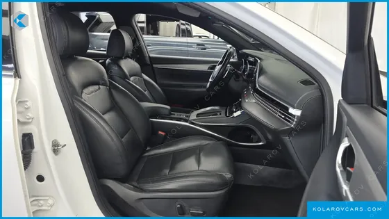 HYUNDAI GRANDEUR 3.0 LPI RENT CAR