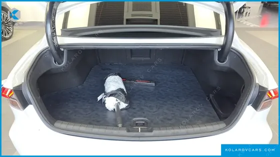 HYUNDAI GRANDEUR 3.0 LPI RENT CAR