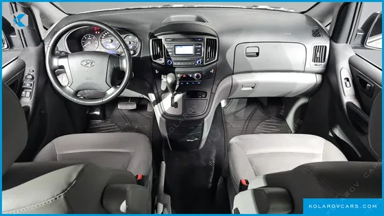HYUNDAI STAREX VAN 5-SEATER