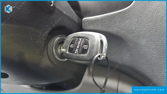 HYUNDAI STAREX VAN 5-SEATER
