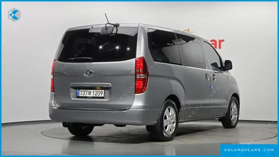 HYUNDAI STAREX WAGON 11-SEATER