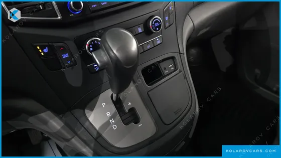 HYUNDAI STAREX WAGON 11-SEATER