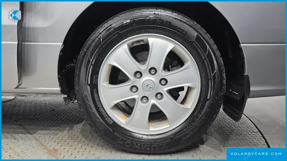 HYUNDAI STAREX WAGON 11-SEATER