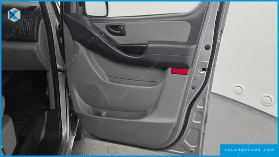 HYUNDAI STAREX WAGON 11-SEATER