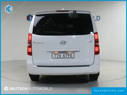 HYUNDAI STAREX WAGON 12-SEATER