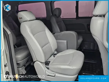HYUNDAI STAREX WAGON 12-SEATER