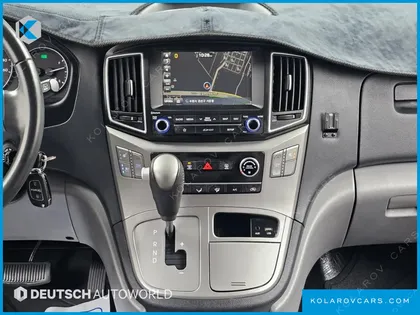 HYUNDAI STAREX WAGON 12-SEATER