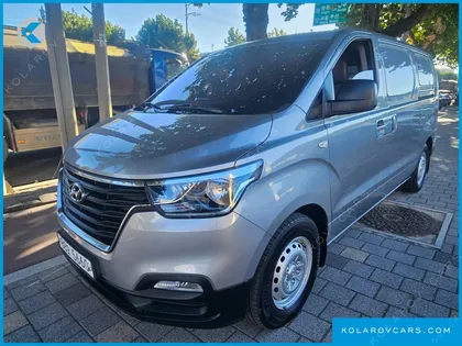 HYUNDAI STAREX VAN 3-SEATER