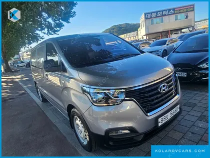 HYUNDAI STAREX VAN 3-SEATER