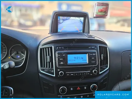 HYUNDAI STAREX VAN 3-SEATER