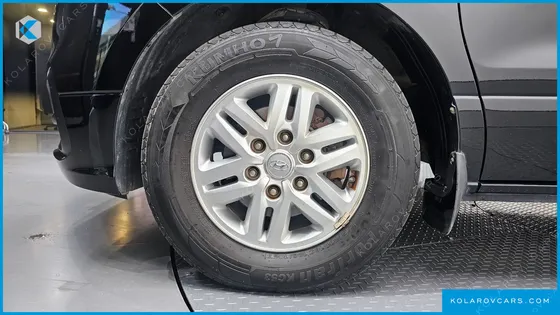 HYUNDAI STAREX VAN 3-SEATER