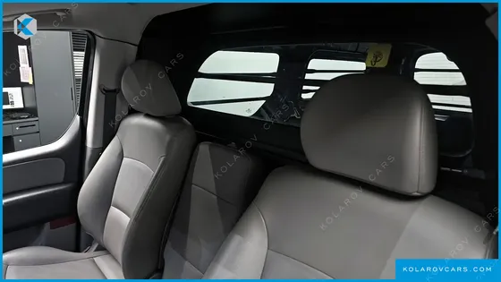 HYUNDAI STAREX VAN 3-SEATER