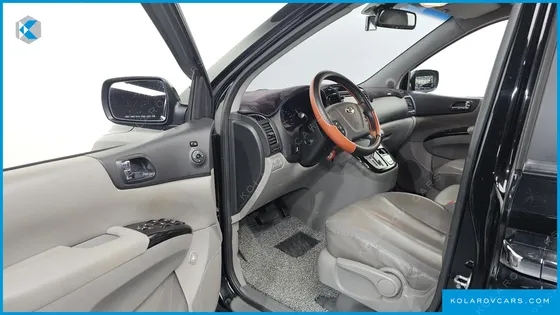 KIA CARNIVAL NEW CARNIVAL LIMOUSINE GLX