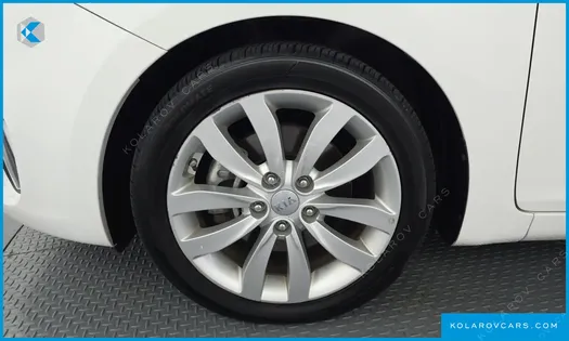 KIA CARENS 2.0 LPI LUXURY