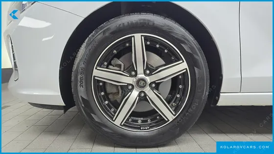 HYUNDAI I30 1.4 TURBO