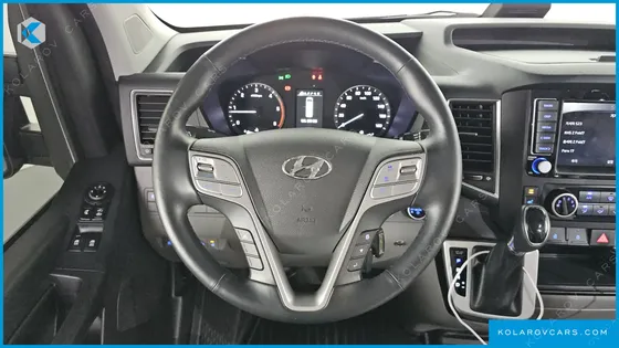HYUNDAI SOLATI 15-SEATER