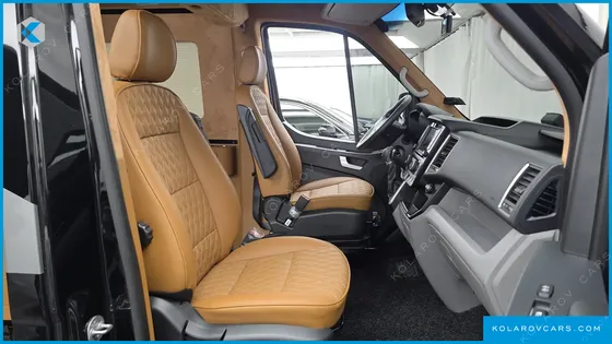 HYUNDAI SOLATI 15-SEATER