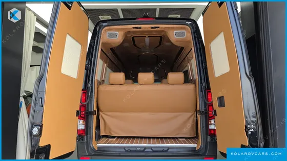 HYUNDAI SOLATI 15-SEATER