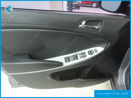 HYUNDAI ACCENT DIESEL WIT 1.6 VGT MODERN
