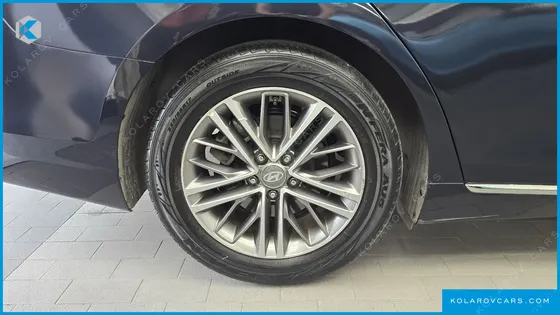 HYUNDAI GRANDEUR 2.4 PREMIUM