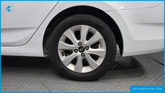 HYUNDAI ACCENT 1.4 VVT MODERN
