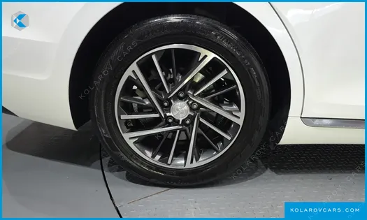 HYUNDAI GRANDEUR 3.0 LPI RENT CAR