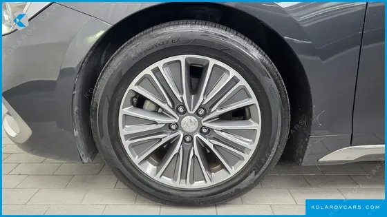 HYUNDAI GRANDEUR EXCLUSIVE