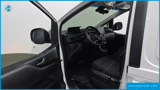 HYUNDAI STARIA CARGO 3-SEATER