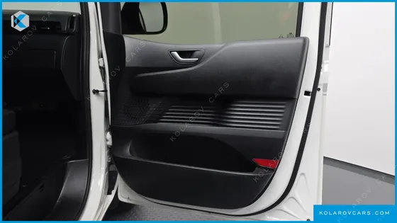 HYUNDAI STARIA CARGO 3-SEATER