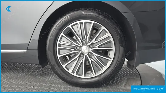HYUNDAI GRANDEUR EXCLUSIVE