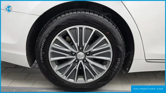 HYUNDAI GRANDEUR EXCLUSIVE