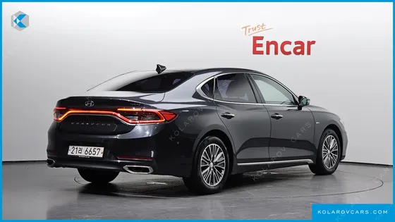HYUNDAI GRANDEUR PREMIUM