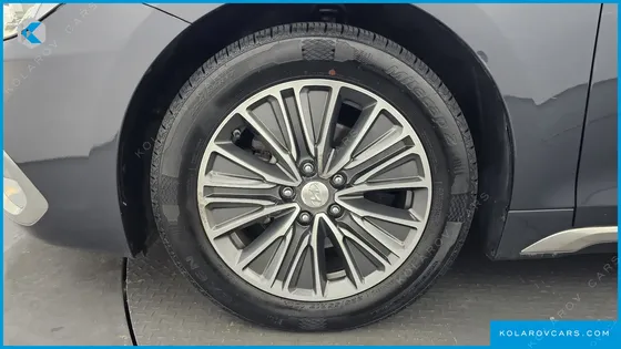 HYUNDAI GRANDEUR PREMIUM