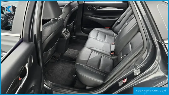 HYUNDAI GRANDEUR PREMIUM