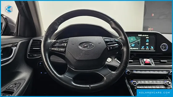 HYUNDAI GRANDEUR PREMIUM