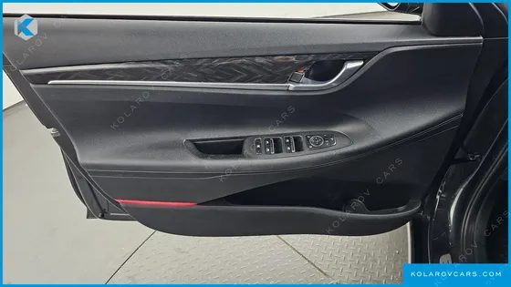 HYUNDAI GRANDEUR PREMIUM