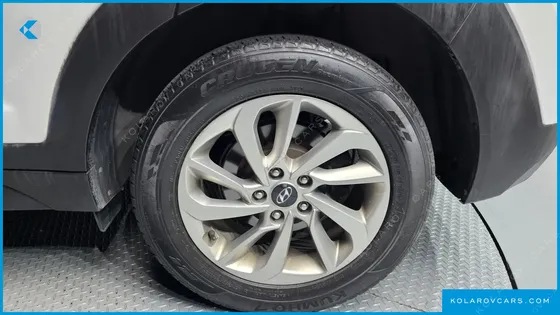 HYUNDAI TUCSON DIESEL 2.0 2WD