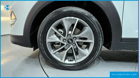 HYUNDAI TUCSON DIESEL 2.0 2WD
